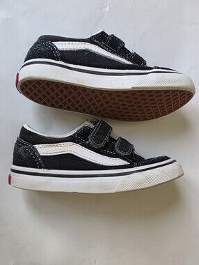 Kids Black and White Skate Sneakers with Hook-and-Loop Straps Vans